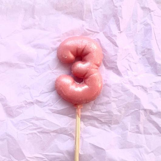 Фигурка из шоколадной глазури 